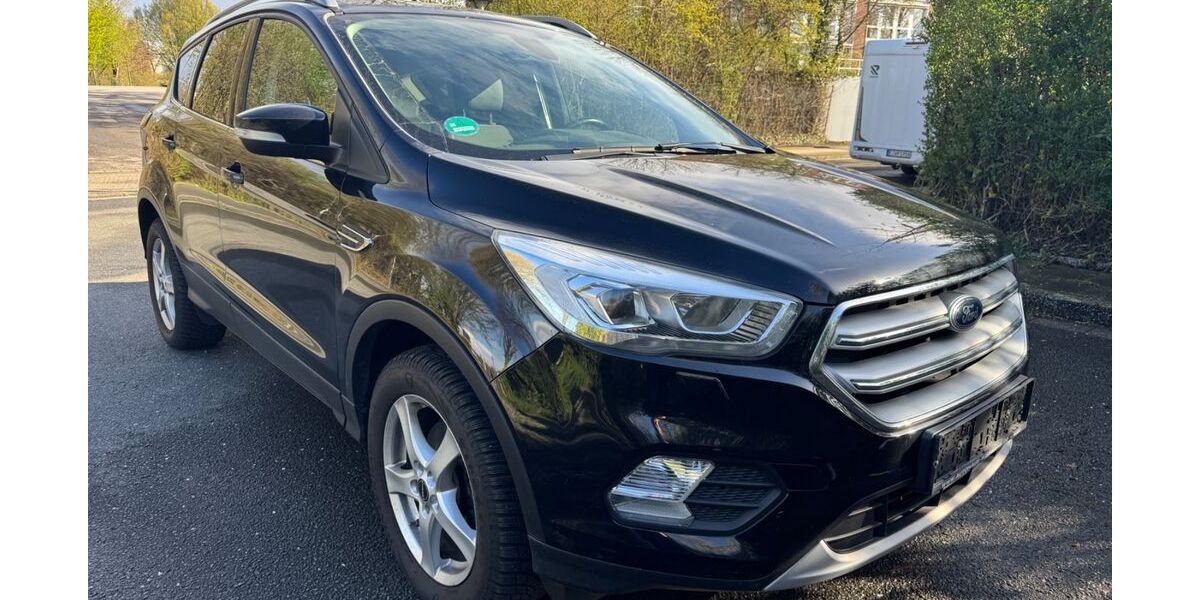 Ford Kuga 109.000 km 9.200 &euro; Essen 45147