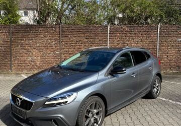 Volvo V40 Cross Country 127.000 km 14.790 &euro; Essen 45314