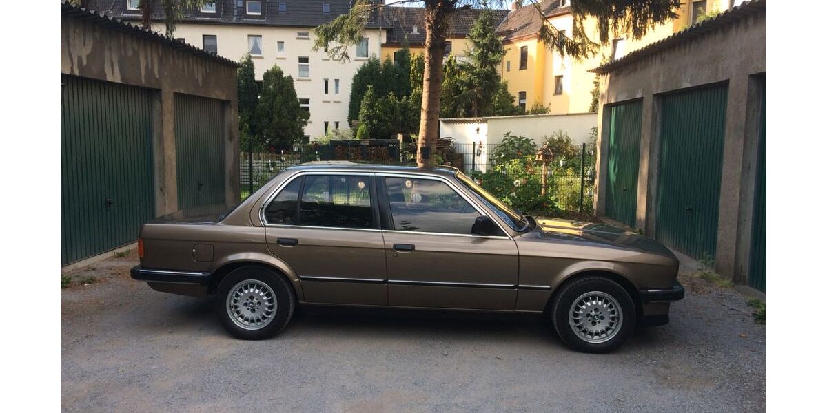 BMW 316 109.000 km 13.200 &euro; Essen 45359