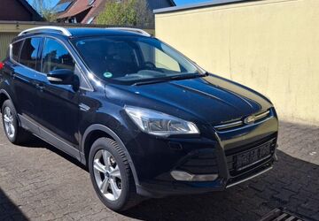 Ford Kuga 142.000 km 5.300 &euro; Bottrop 46242
