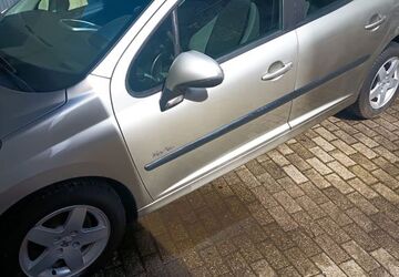 Peugeot 207 84.652 km 1.800 &euro; Essen 45143