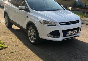 Ford Kuga 142.877 km 8.900 &euro; Marl 45772