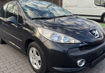 Peugeot 207 176.000 km 2.290 &euro; Bottrop 46238