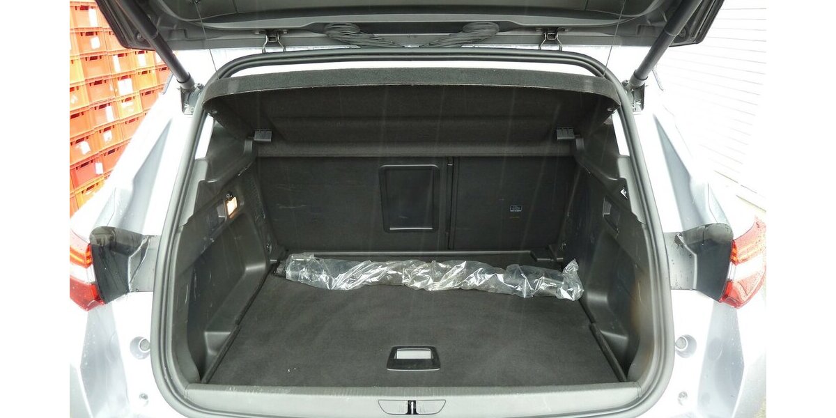 Opel Grandland X Innovation 1.5 D Automatik Navi LED 171.000 km 10.900 &euro; Ratingen 40885