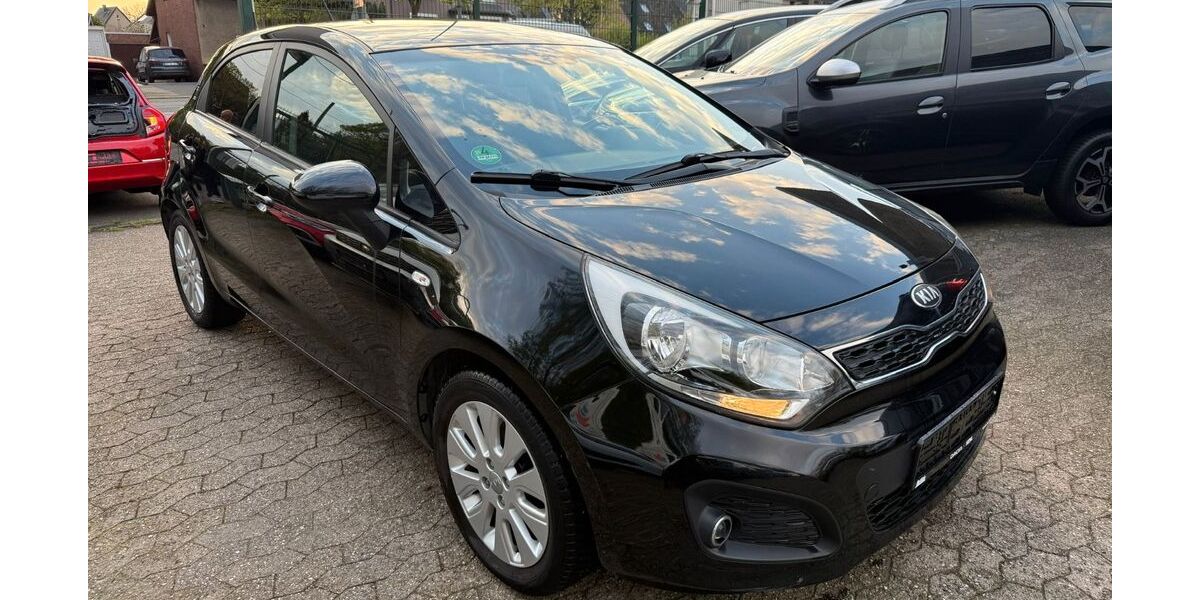 Kia Rio 139.261 km 2.999 &euro; Recklinghausen 45661