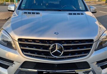 Mercedes-Benz ML 350 204.320 km 18.600 &euro; Bochum 44801