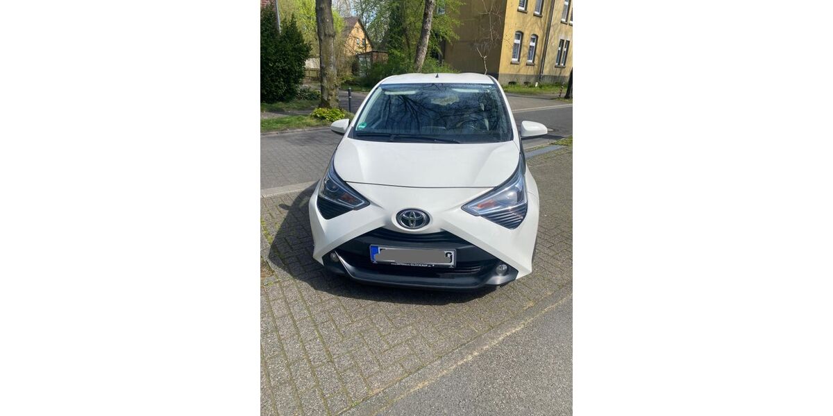 Toyota Aygo (X) 121.000 km 8.200 &euro; Marl 45772
