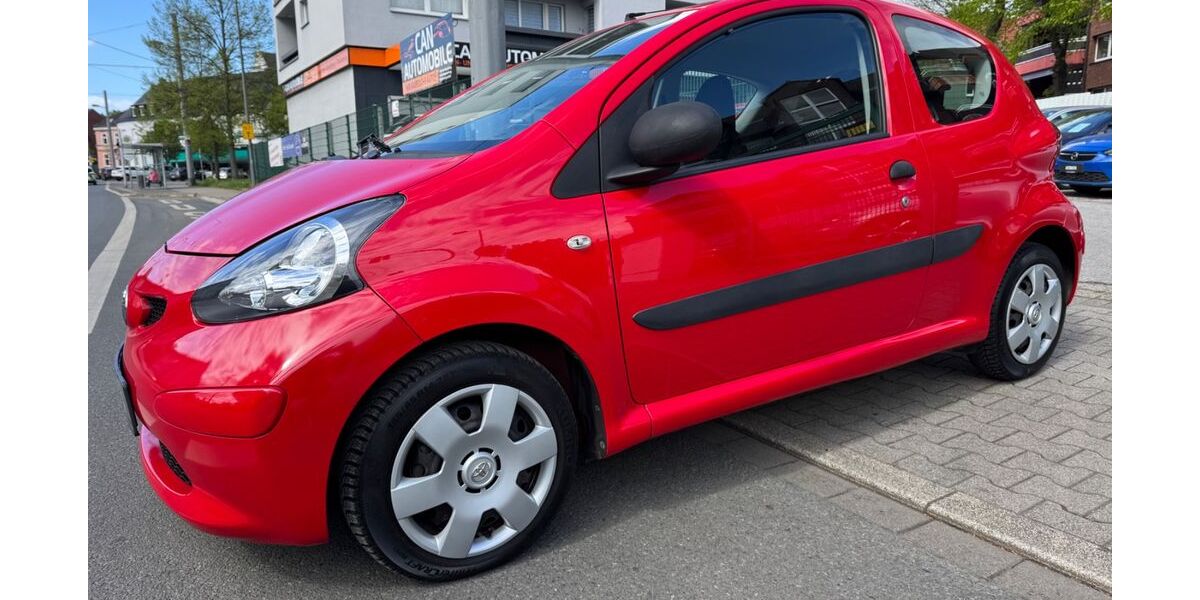Toyota Aygo (X) 81.893 km 2.990 &euro; Gelsenkirchen 45899