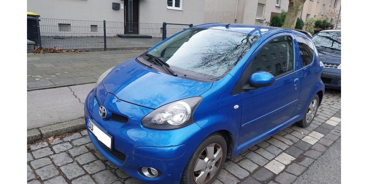 Toyota Aygo (X) 159.520 km 2.300 &euro; Duisburg 47137