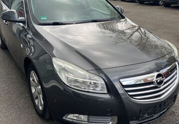 Opel Insignia 109.000 km 5.699 &euro; Recklinghausen 45663