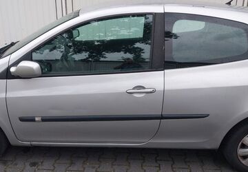 Renault Clio 220.568 km 750 &euro; bottrop 46238