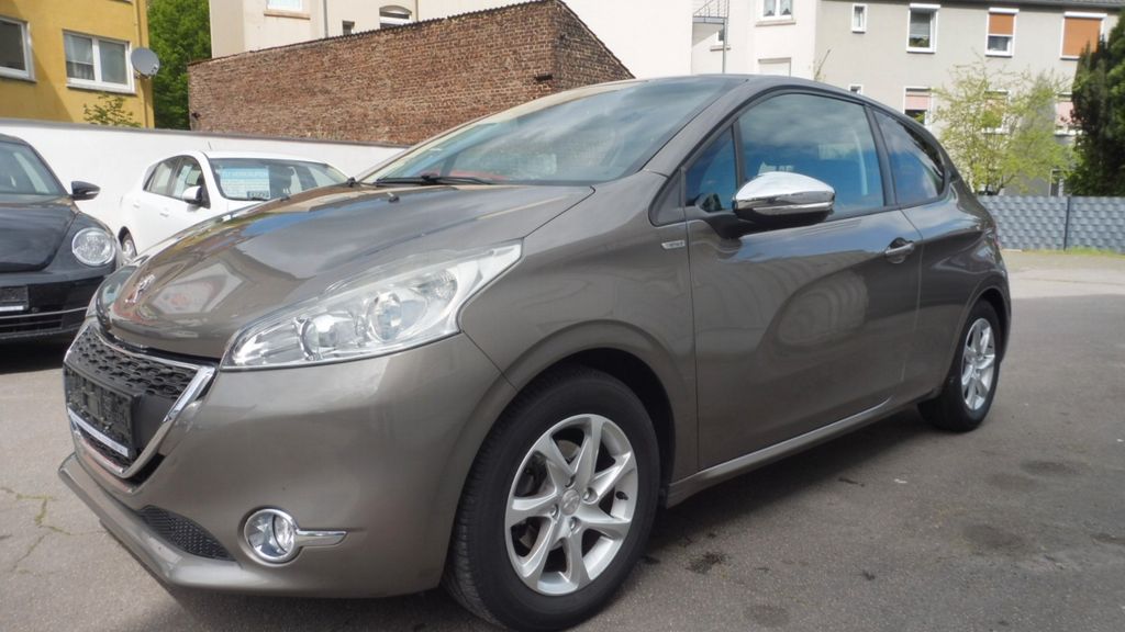 Peugeot 208 29.949 km 6.950 &euro; Bochum-Wattenscheid 44866
