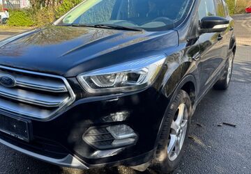 Ford Kuga 109.000 km 9.200 &euro; Essen 45147