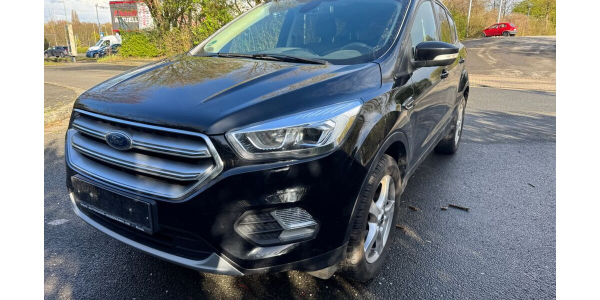 Ford Kuga 109.000 km 9.200 &euro; Essen 45147