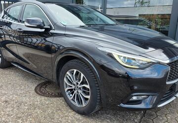 INFINITI Q30 183.544 km 7.490 &euro; Essen 45279