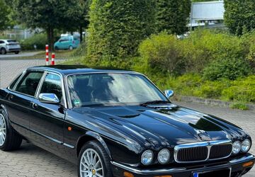 Jaguar XJ8 160.000 km 7.999 &euro; Recklinghausen 45661