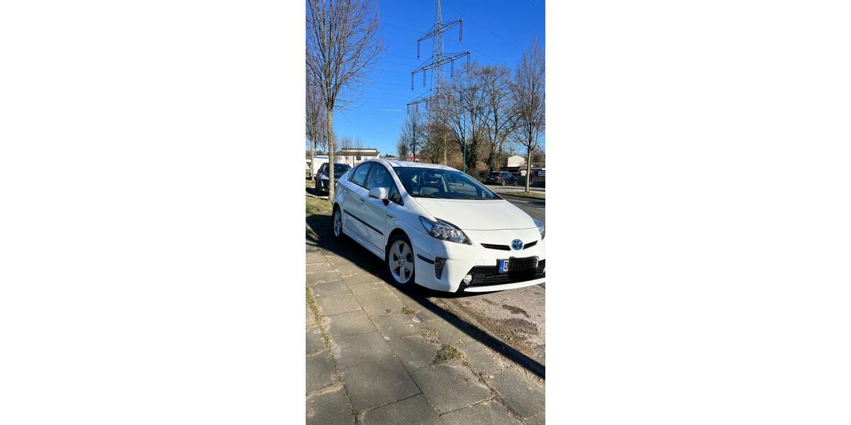 Toyota Prius 220.000 km 7.800 &euro; Oberhausen 46145