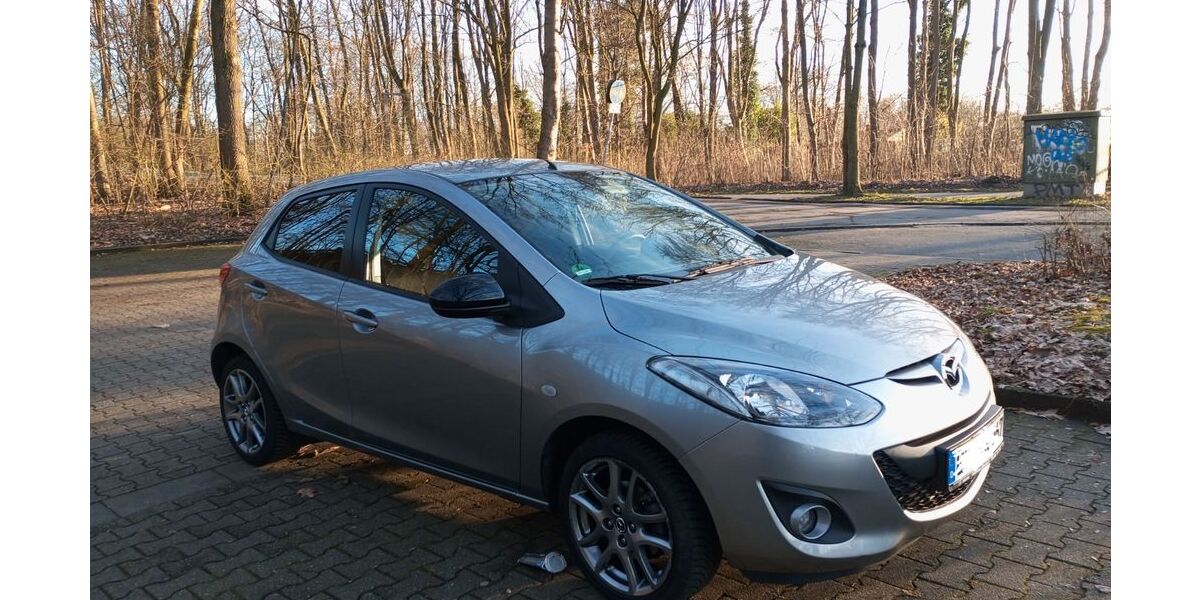 Mazda 2 24.000 km 7.450 &euro; Gelsenkirchen 45891