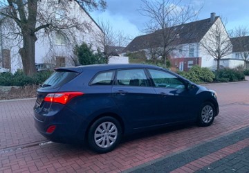 Hyundai i30 94.000 km 7.400 &euro; Bottrop 46244