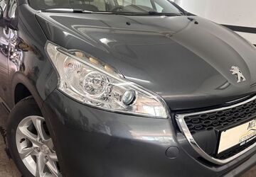Peugeot 208 85.000 km 6.300 &euro; ESSEN 45326