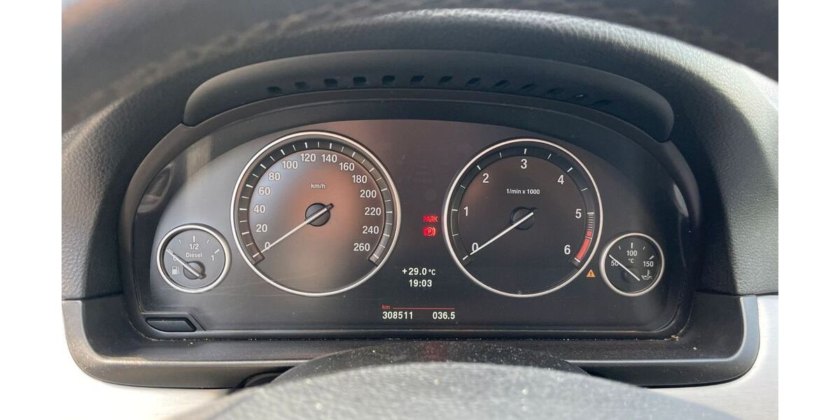 BMW 520 308.511 km 5.600 &euro; Essen 45356