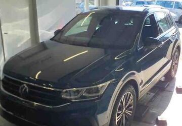 VW Tiguan 61.400 km 28.690 &euro; Duisburg 47178