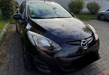 Mazda 2 63.050 km 8.600 &euro; Recklinghausen 45659