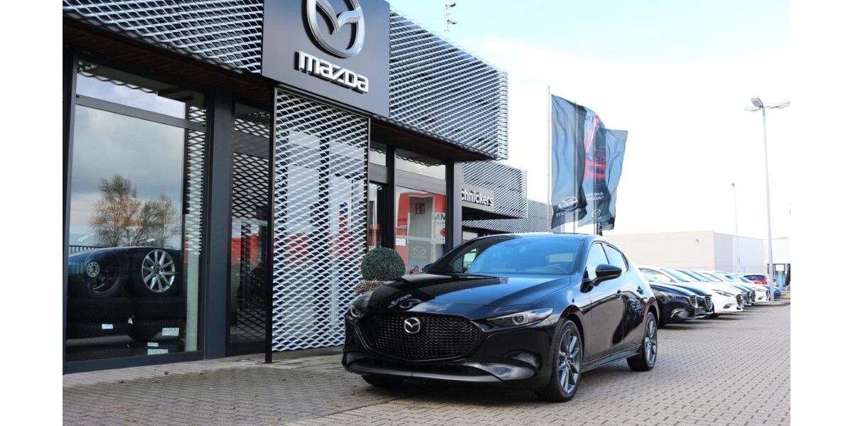 Mazda 3 96.586 km 18.990 &euro; Moers 47441