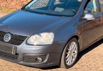 VW Golf 153.000 km 3.999 &euro; Oberhausen 46045