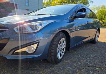 Hyundai i40 237.000 km 2.990 &euro; Duisburg 47198
