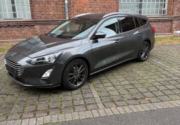 Ford Focus 130.000 km 7.950 &euro; Bottrop 46238