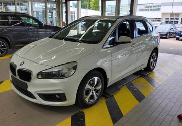 BMW 218 176.000 km 7.499 &euro; Bottrop 46236