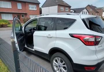 Ford Kuga 155.000 km 12.800 &euro; Dinslaken 46537