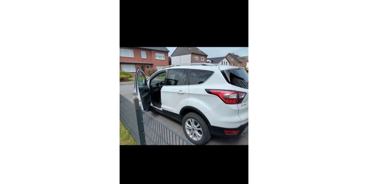 Ford Kuga 155.000 km 12.800 &euro; Dinslaken 46537