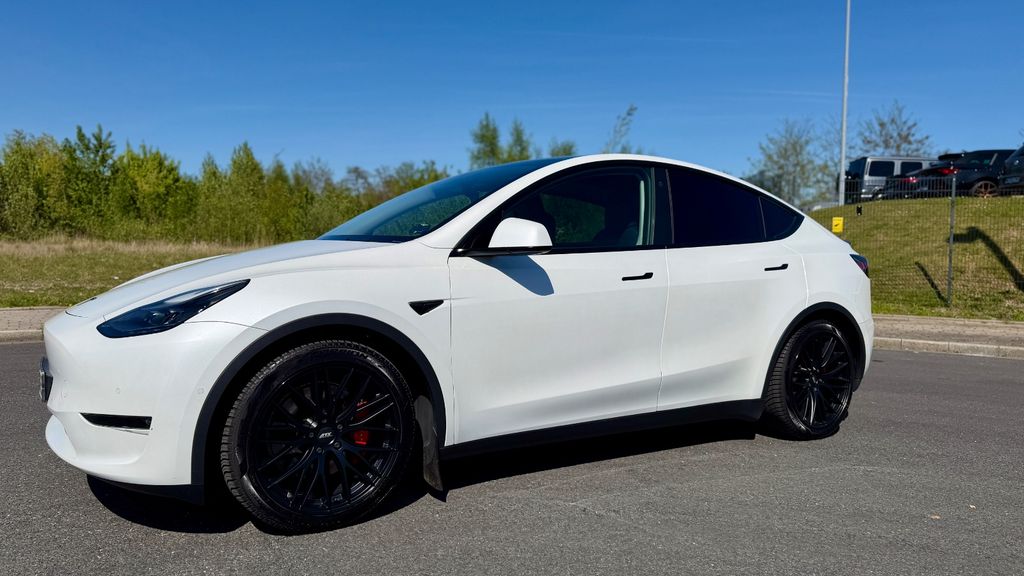 Tesla Model Y 64.300 km 35.500 &euro; Essen 45147