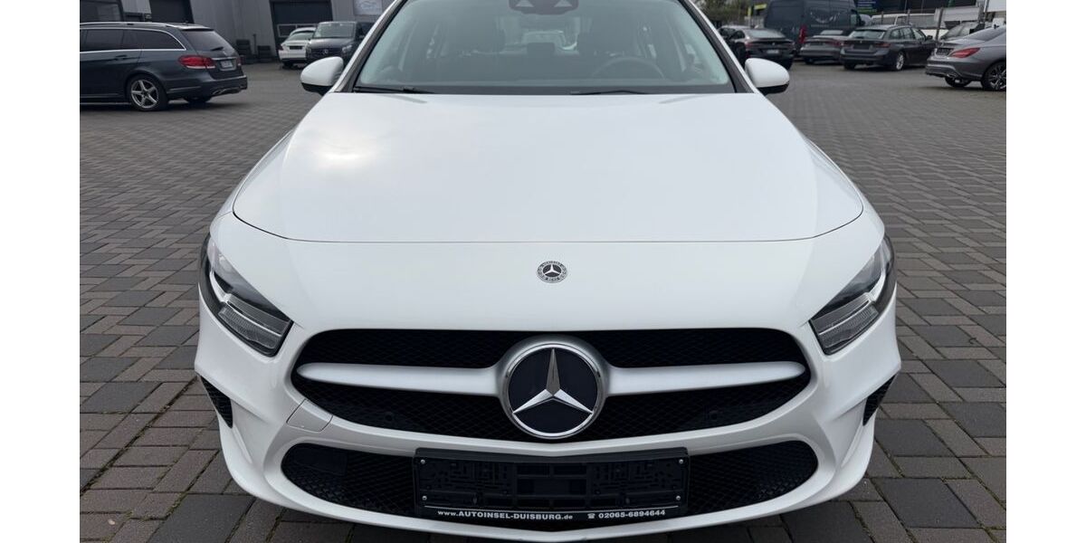 Mercedes-Benz A 180 52.628 km 18.990 &euro; Duisburg 47169