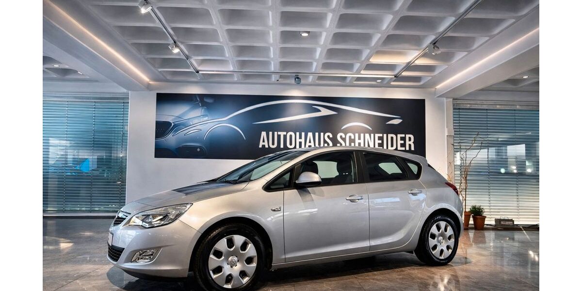 Opel Astra 52.189 km 8.900 &euro; Ratingen 40880