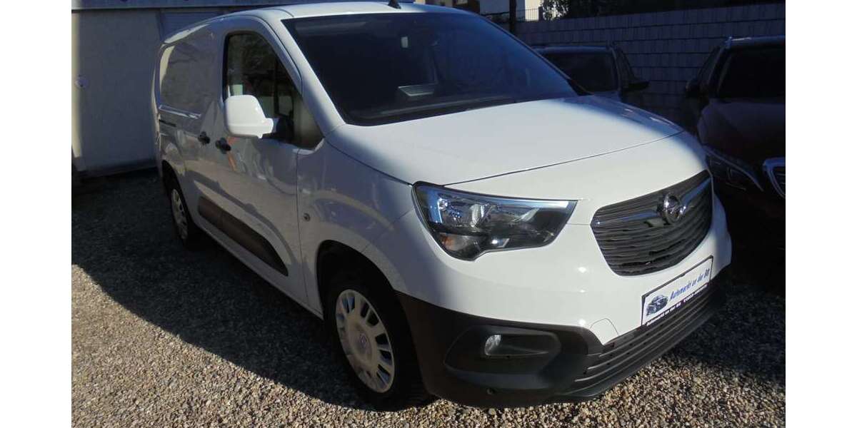 Opel Combo 111.600 km 11.999 &euro; Duisburg 47249