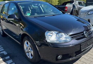 VW Golf 104.000 km 4.890 &euro; Bottrop 46238