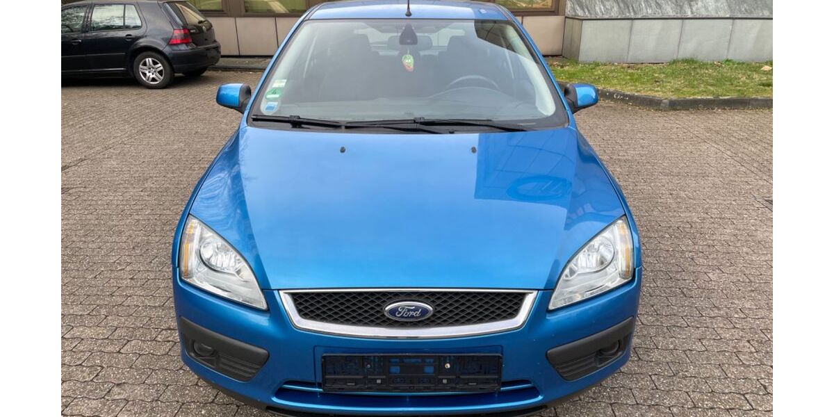 Ford Focus 126.000 km 3.290 &euro; Duisburg 47058
