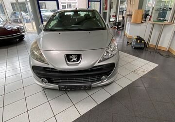Peugeot 207 106.700 km 4.990 &euro; Gelsenkirchen 45892