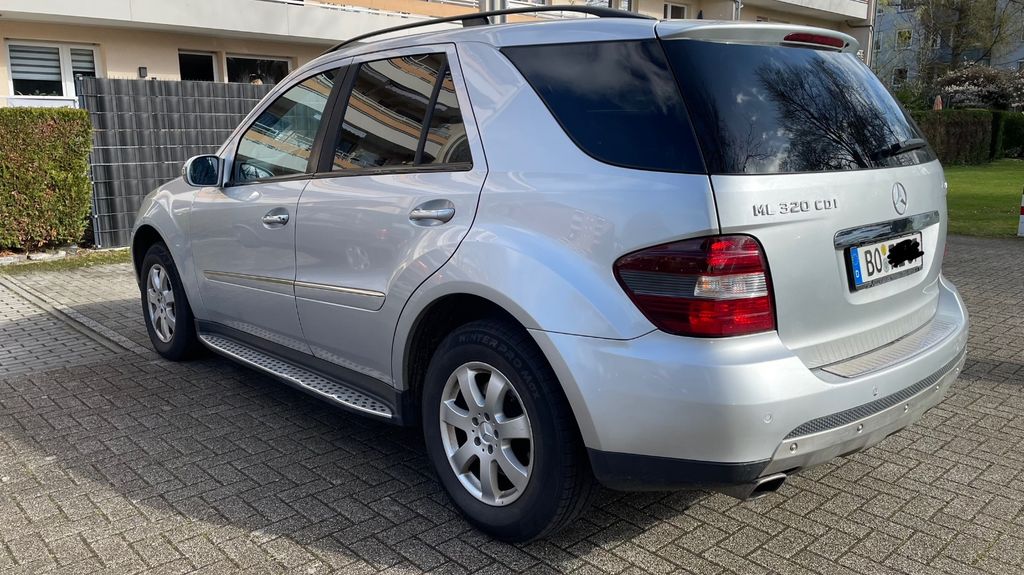 Mercedes-Benz ML 320 383.000 km 6.900 &euro; Bochum 44795