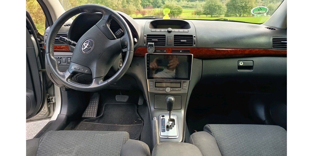 Toyota Avensis 215.000 km 7.000 &euro; Dinslaken 46535
