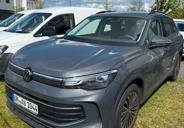 VW Tiguan 54.000 km 31.900 &euro; Dorsten 46284