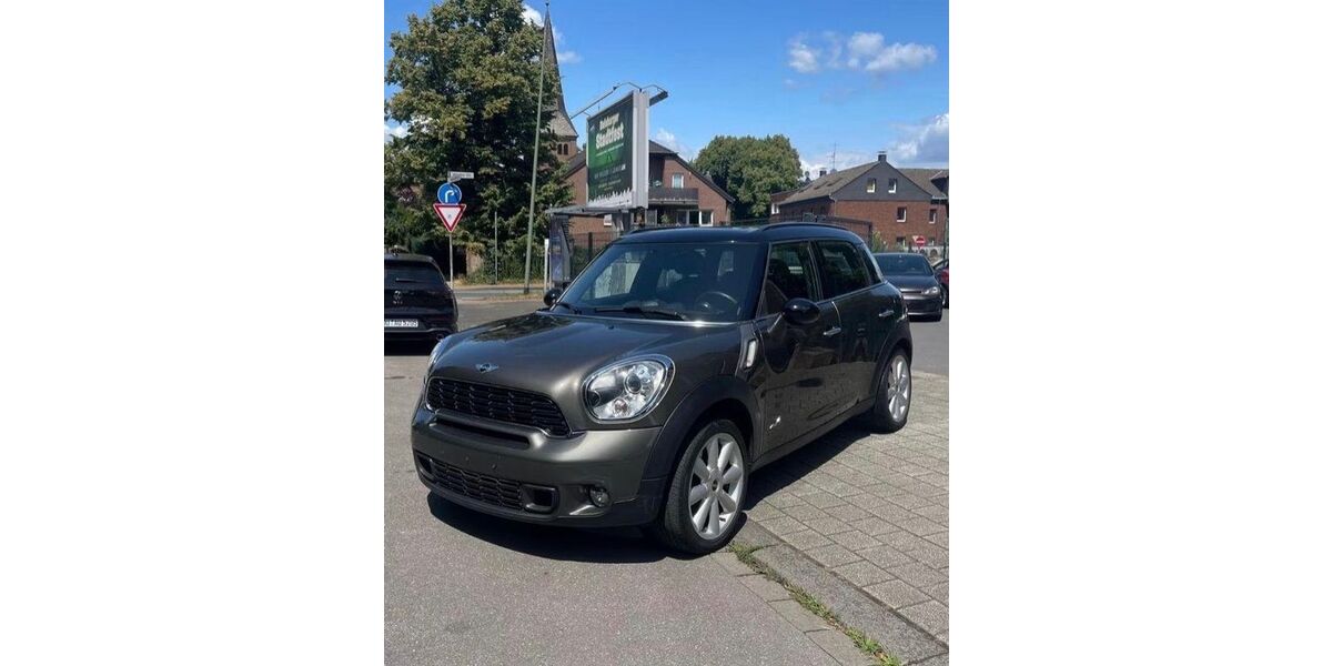 Mini Countryman S (Cooper) 133.000 km 9.999 &euro; Duisburg 47228