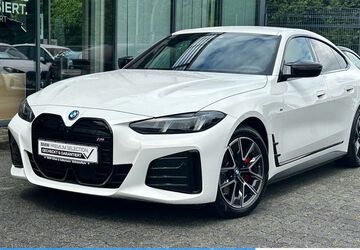 BMW i4 22.721 km 54.850 &euro; Mülheim 45472