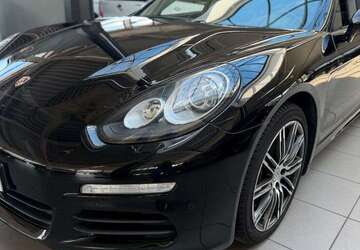 Porsche Panamera 232.000 km 24.850 &euro; Bottrop 46236
