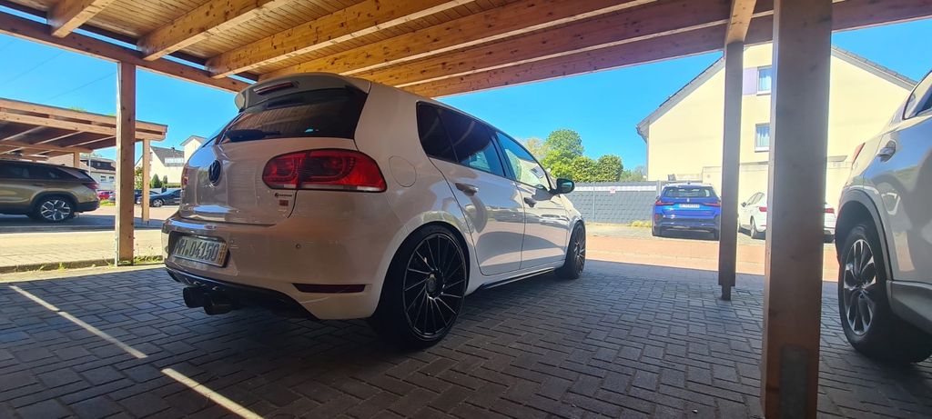 VW Golf 174.000 km 8.800 &euro; Oberhausen 46049