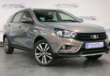 Lada Vesta 49.000 km 13.990 &euro; Duisburg 47057