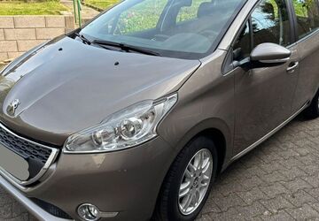 Peugeot 208 71.200 km 6.500 &euro; Essen 45329